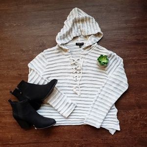 🔥$5 KENNETH COLE Striped Hoodie Top Gray White